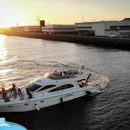 Barco No Coracao Da Cidade - Iate De 5 Estrelas เวียนา โด กัสเตโล ภายนอก รูปภาพ